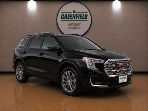 Used 2023 GMC Terrain Denali AWD/4WD image 1