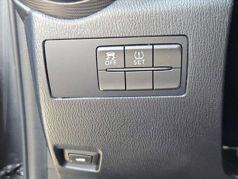 Used 2016 Toyota Yaris Sedan image 13