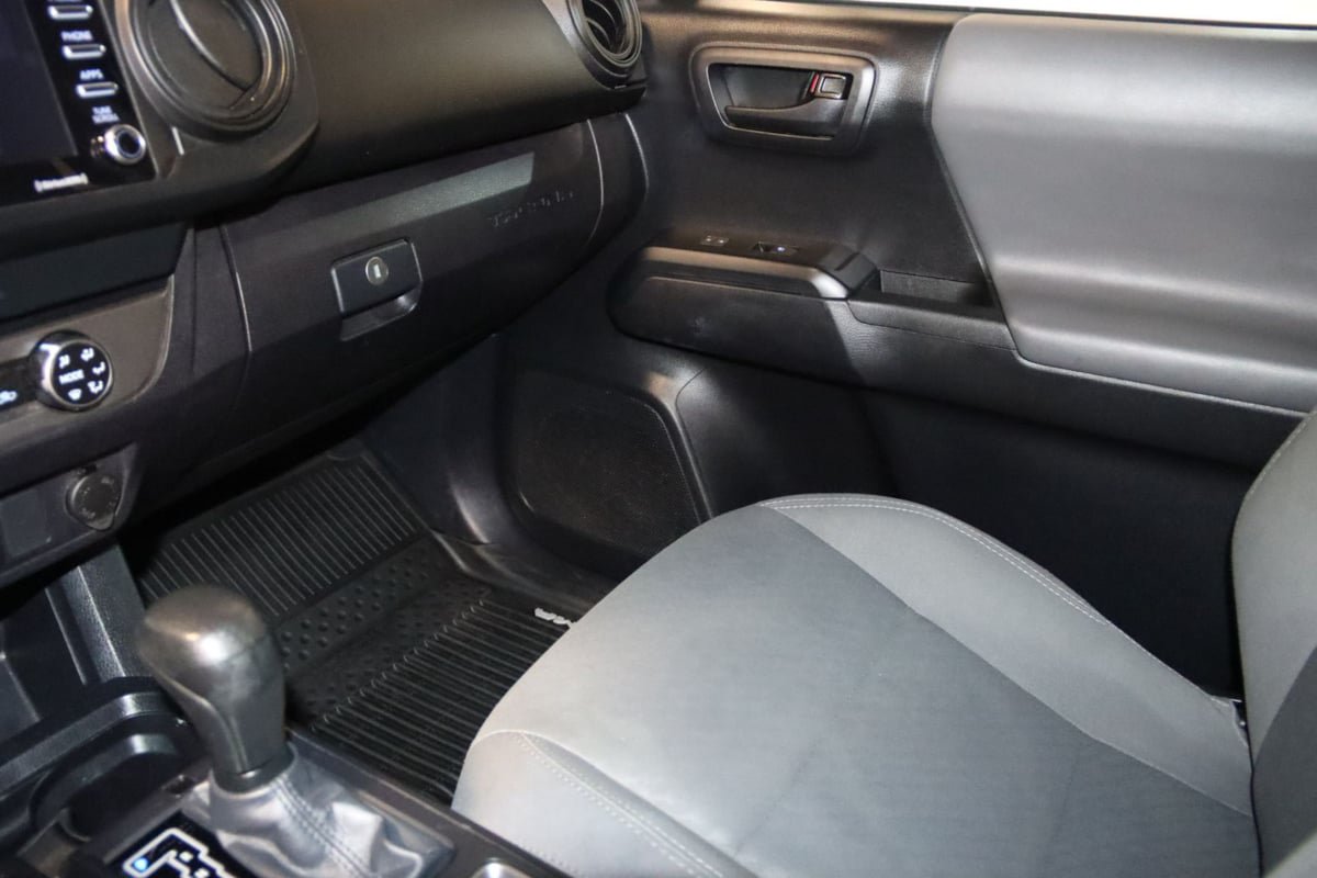 Used 2020 Toyota Tacoma SR AWD/4WD image 45