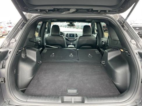 Used 2021 Jeep Cherokee Latitude Lux 80th Anniv w/ Quick Order Package 2YU 80th AWD/4WD image 32