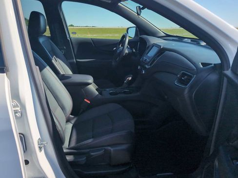 Used 2022 Chevrolet Equinox RS w/ LPO, Floor Liner Package FWD image 26