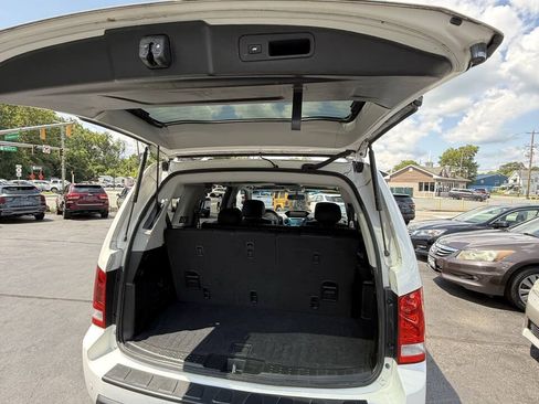 Used 2011 Honda Pilot Touring image 16