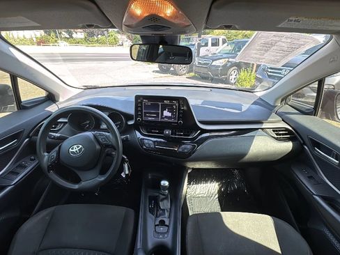 Used 2021 Toyota C-HR LE FWD image 21