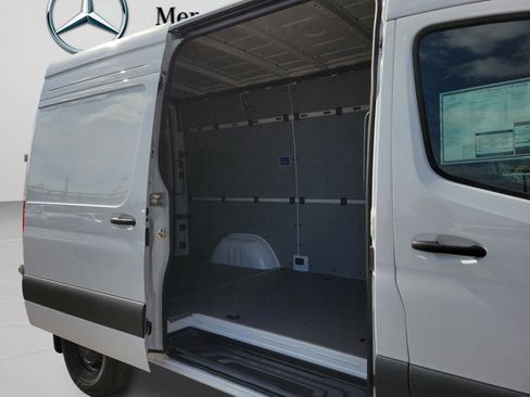 New 2025 Mercedes-Benz Sprinter 2500 image 14