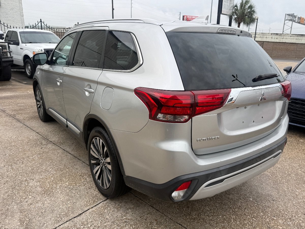 Used 2020 Mitsubishi Outlander SE FWD image 6
