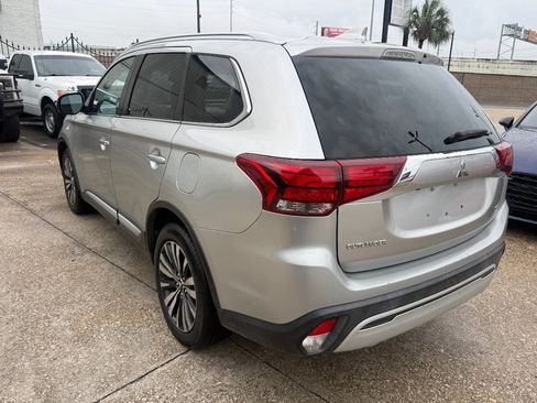Used 2020 Mitsubishi Outlander SE FWD image 6