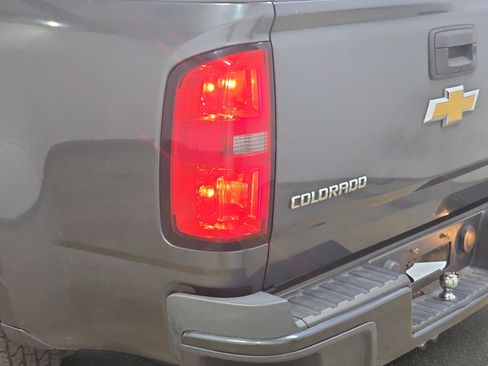 Used 2015 Chevrolet Colorado LT w/ LT Convenience Package RWD image 29