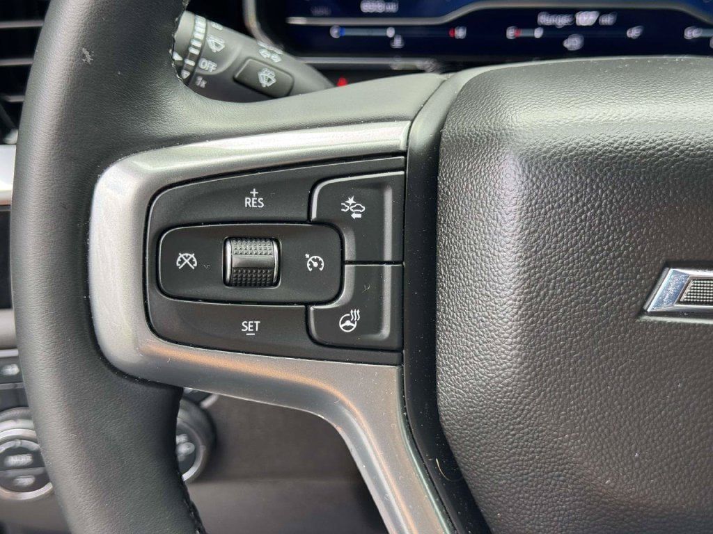 Used 2025 Chevrolet Silverado 2500 LT w/ Trail Boss Package AWD/4WD image 12