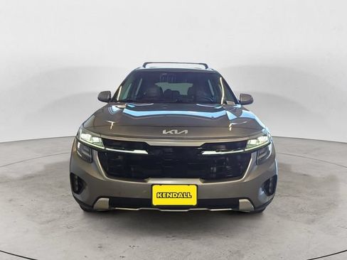 Used 2024 Kia Seltos SX w/ SX Sunroof Package AWD/4WD image 2