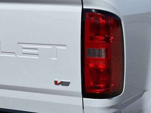 Used 2021 Chevrolet Colorado LT w/ Safety Package RWD image 33