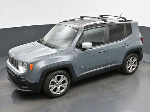 Used 2017 Jeep Renegade Limited image 24