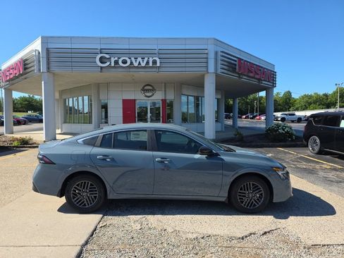 New 2026 Nissan Sentra SV w/ SV Convenience Package FWD image 2