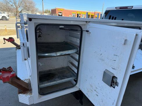 Used 2024 GMC Sierra 3500 Pro w/ Convenience Package image 23