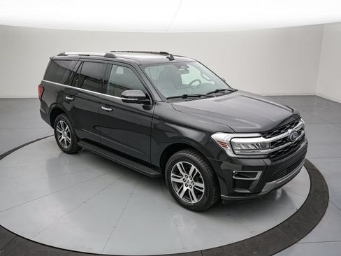 Certified 2024 Ford Expedition Limited AWD/4WD image 2
