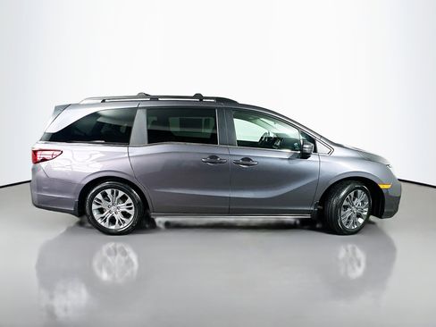 New 2026 Honda Odyssey Touring image 8