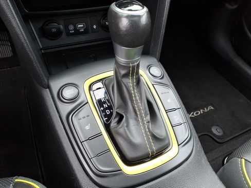 Used 2020 Hyundai Kona Limited image 9