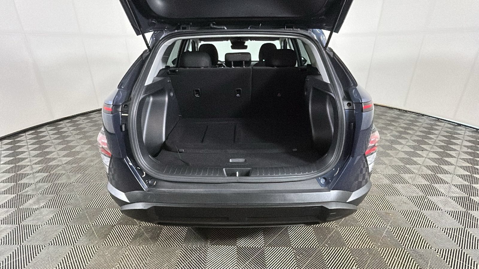 Used 2025 Hyundai Kona SEL FWD image 32