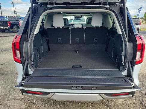 New 2026 Ford Expedition Max Platinum AWD/4WD image 10
