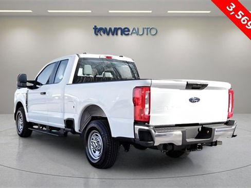 Used 2023 Ford F250 XL w/ XL Chrome Package image 11