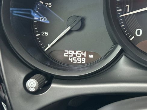 Used 2023 Porsche Macan image 26