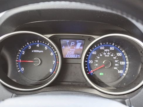 Used 2014 Hyundai Tucson SE image 29