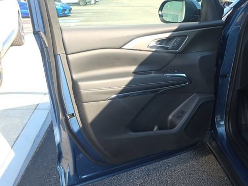 Used 2026 Chevrolet Traverse LT AWD/4WD image 15