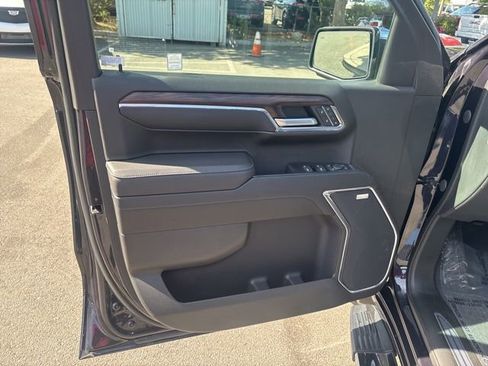 Used 2022 GMC Sierra 1500 SLT w/ SLT Premium Plus Package AWD/4WD image 14