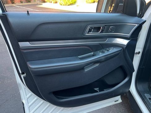 Used 2019 Ford Explorer Sport w/ Equipment Group 401A AWD/4WD image 8