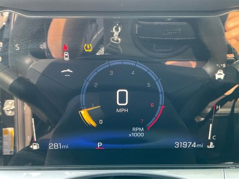 Used 2025 Chevrolet Trax LT w/ Driver Confidence Package image 18