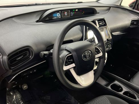 Used 2017 Toyota Prius Two image 7