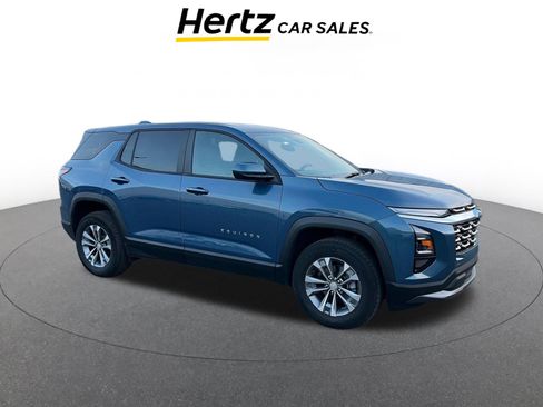 Used 2025 Chevrolet Equinox LT image 1