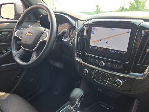 Used 2023 Chevrolet Traverse High Country image 8