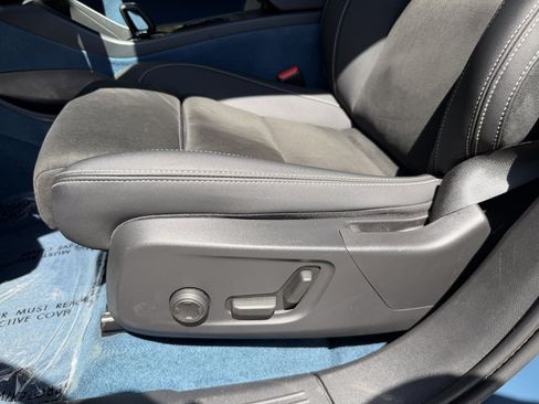 Used 2023 Volvo C40 P8 Recharge Ultimate AWD/4WD image 31