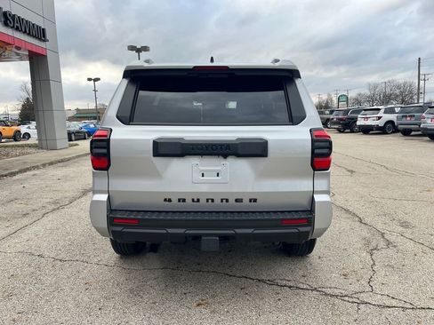 Certified 2025 Toyota 4Runner SR5 image 4