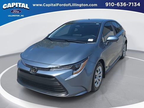 Used 2025 Toyota Corolla LE FWD image 1