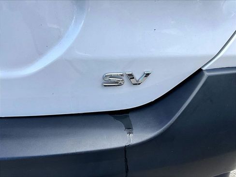 Used 2018 Nissan Kicks SV image 8