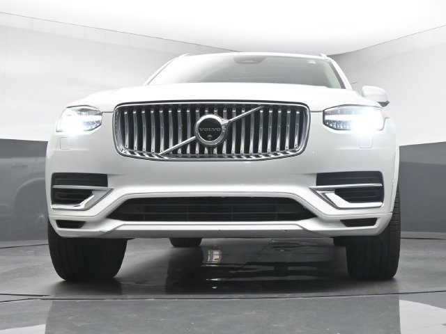 Used 2024 Volvo XC90 T8 Plus w/ Protection Package Premier AWD/4WD image 11