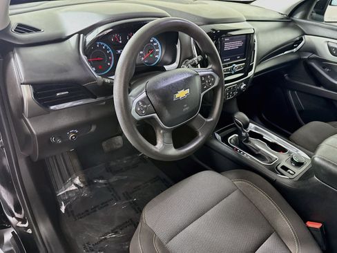 Used 2021 Chevrolet Traverse LS FWD image 23