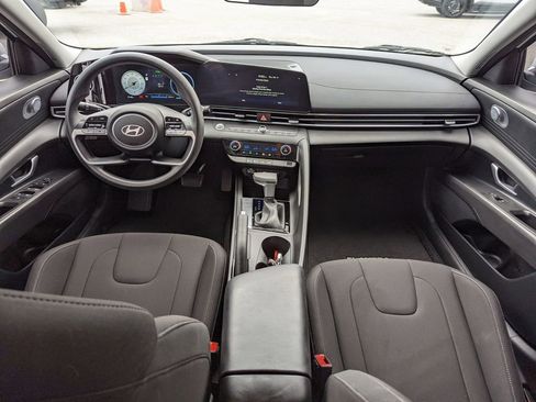Used 2024 Hyundai Elantra SEL image 15