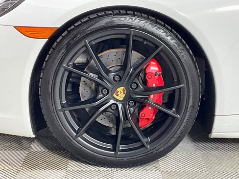 Used 2018 Porsche 911 Carrera 4S image 25