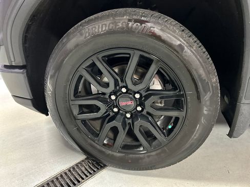 Used 2022 GMC Sierra 1500 Elevation image 9