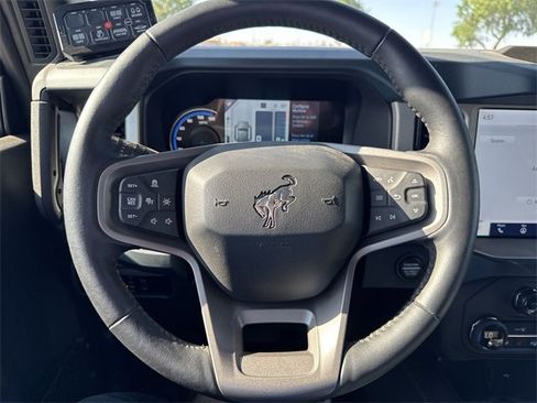 New 2024 Ford Bronco Outer Banks w/ Sasquatch Package image 13