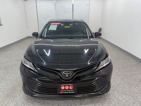 Used 2020 Toyota Camry LE w/ Convenience Package image 3
