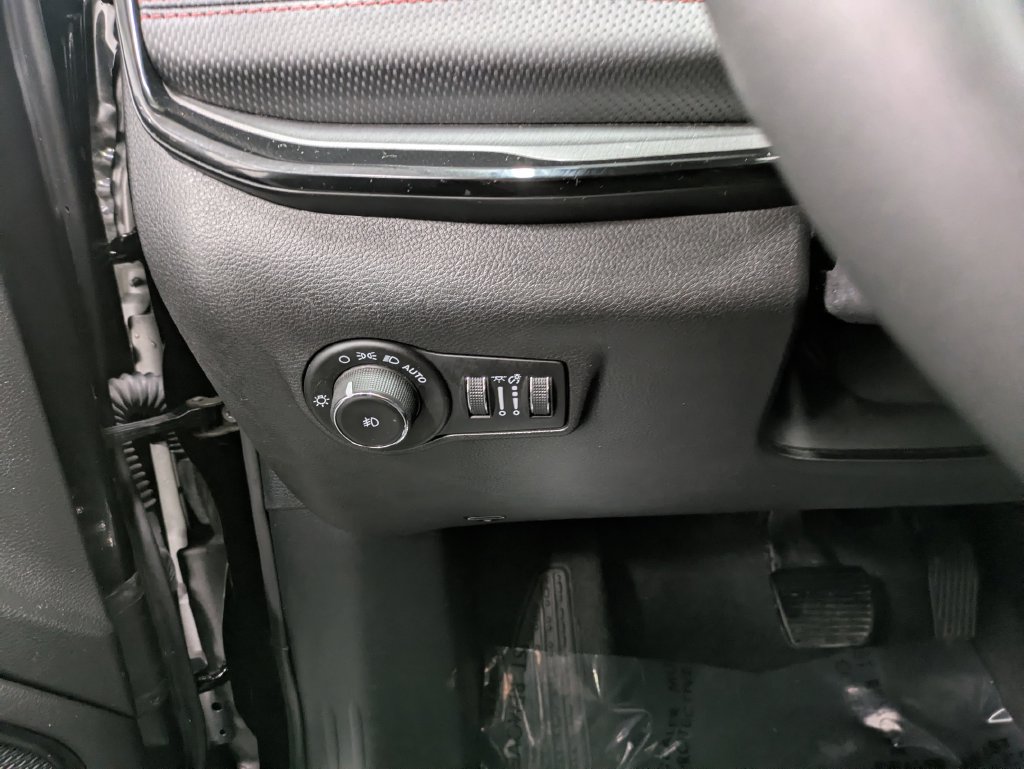 Used 2024 Jeep Compass Trailhawk AWD/4WD image 22