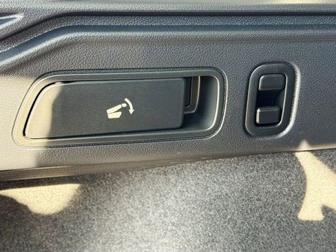 Used 2021 INFINITI QX50 Essential w/ Convenience Package image 13