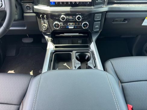 Used 2025 Ford F250 Lariat w/ Black Appearance Package AWD/4WD image 11