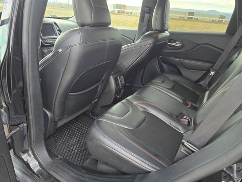 Used 2021 Jeep Cherokee Trailhawk w/ Technology Group image 15