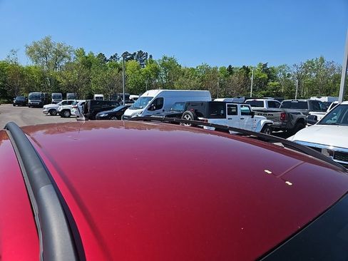 Used 2019 Ford Escape SEL image 9