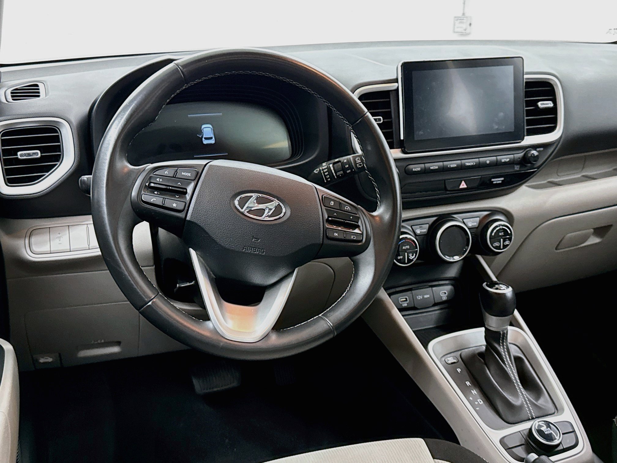 Used 2025 Hyundai Venue SEL FWD image 18