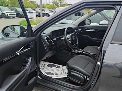 Used 2026 Kia Seltos S AWD/4WD image 16